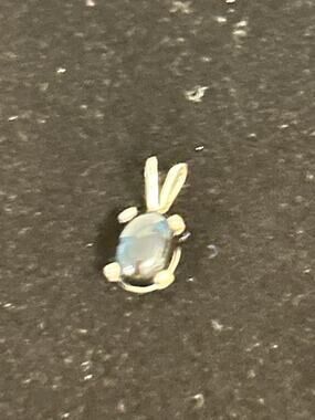 Arizona Artist Handcrafted 925 Sterling Silver Natural Onyx Pendant 1/2"